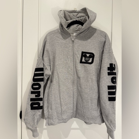 Disney World Parks 2023 Authentic Original 1971 Gray Black Hoodie Size S Zip up - Picture 4 of 4